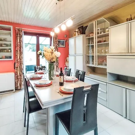 3 Bedroom Cozy In Holiday home Ottre