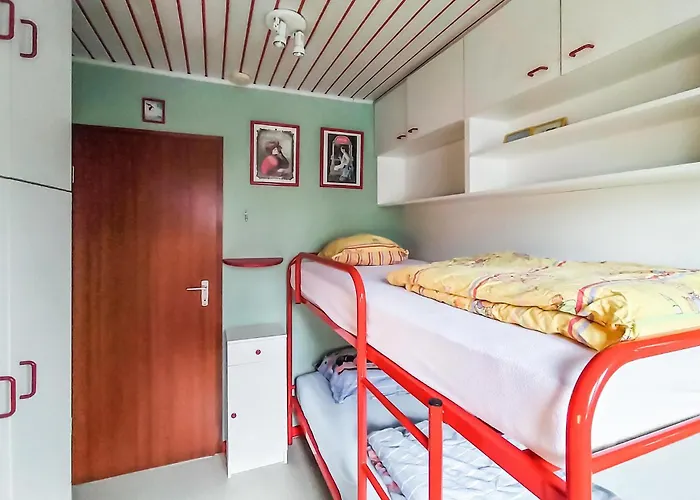Holiday home 3 Bedroom Cozy In